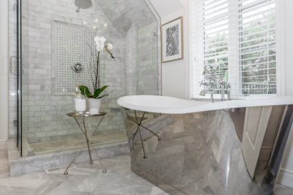 Elegant Marble Bathroom Tile