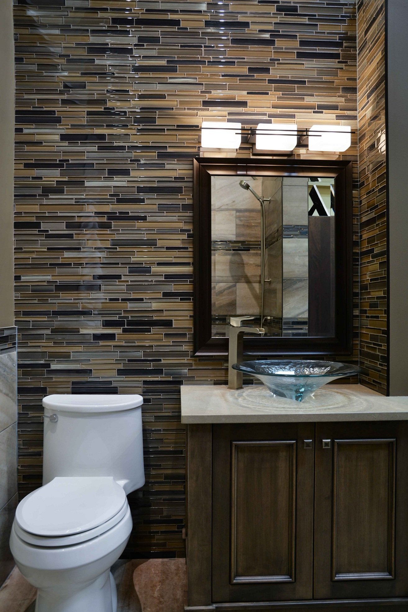 Linear Glass Stone Blend Bathroom Wall