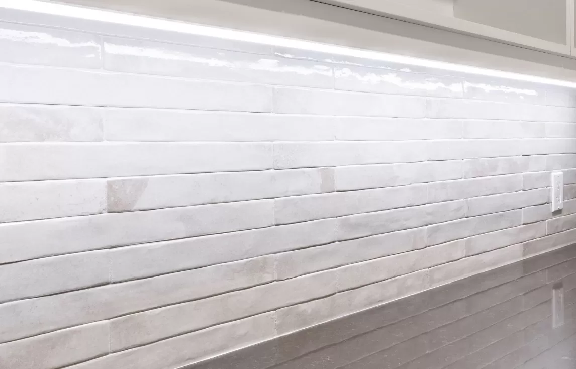 Alto Bianco Backsplash