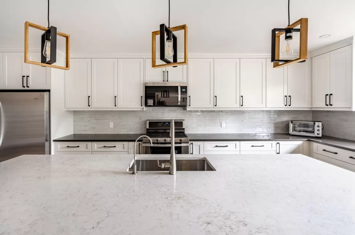 Alto Bianco Backsplash