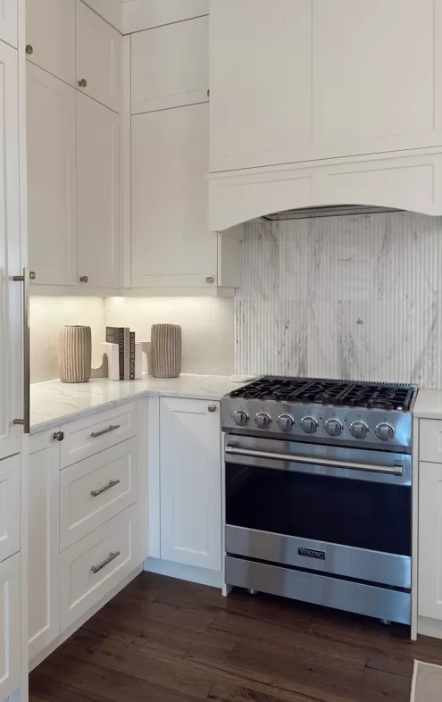 Fluted Marble Splash Above Stove
