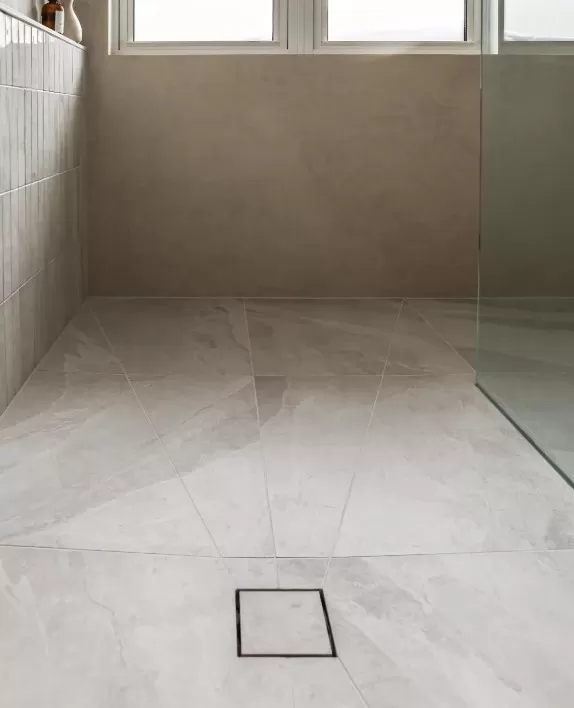 Envelope Cut Shower Floor