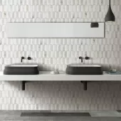 COASTLINE 2 TONE MARBLE MOSAIC OCEAN 12x12 HONED W/POLISHED ACCENTS  111700